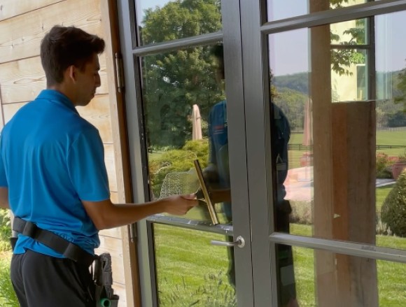 commercial window cleaning services