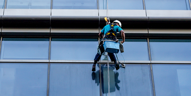 commercial window cleaning & power washing