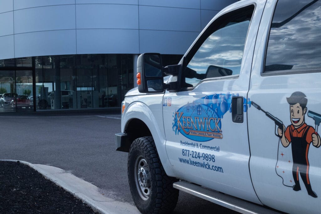 Keenwick house cleaning service in Pasadena - exterior home washing