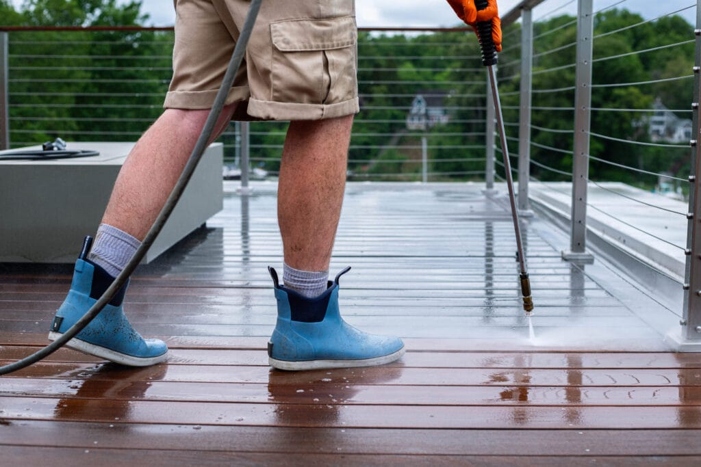 Commercial window cleaning with tailored solutions for businesses